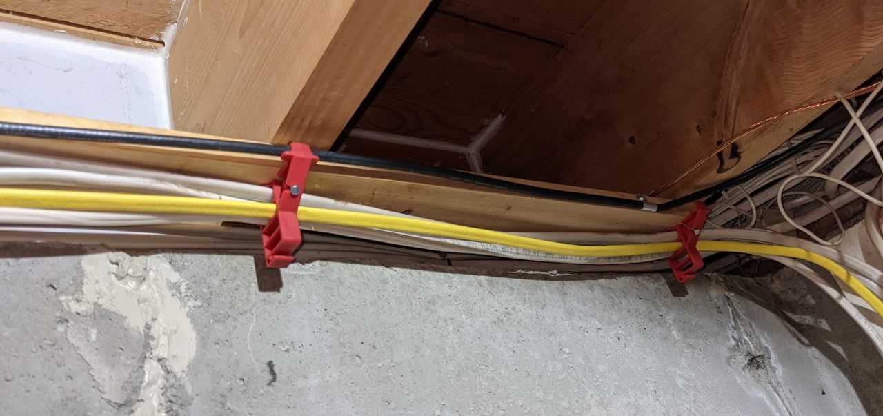 How to use Romex staples for electrical wiring