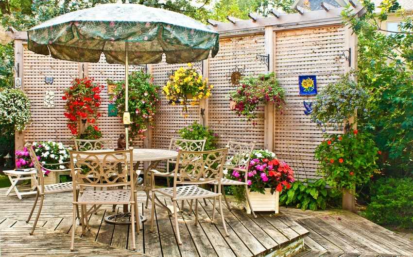 Benefits of Using Fence Planters